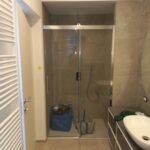 nuovo bagno a Torino con doccia in nicchia