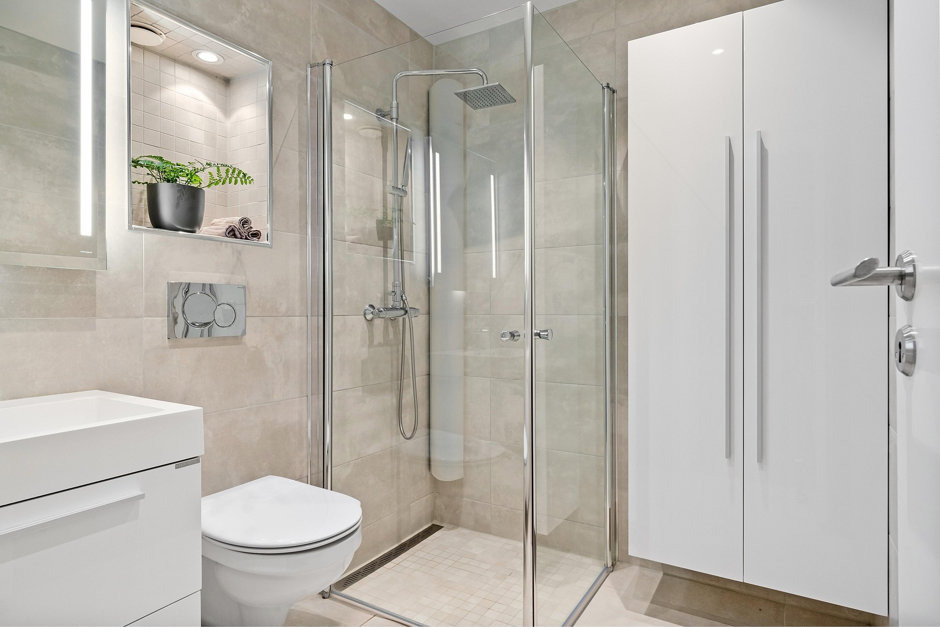 23555986-bathroom-8368662_1920
